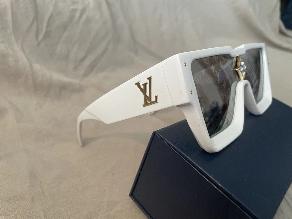 Gafas de sol Louis Vuitton Cyclone unisex blancas y doradas lentes con monograma con estuche Foto 2 de 4