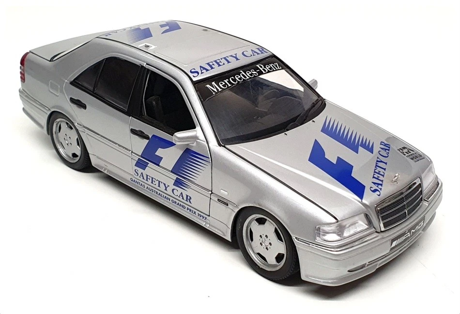 Modelos UT 1/18 DC21823Z - Coche de seguridad Mercedes Benz clase CL F1 Foto 2 de 4