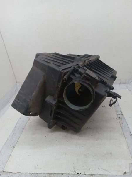 Filtro de aire 8 cilindros compatible con 05-11 VOLVO XC90 670458 Foto 3 de 3