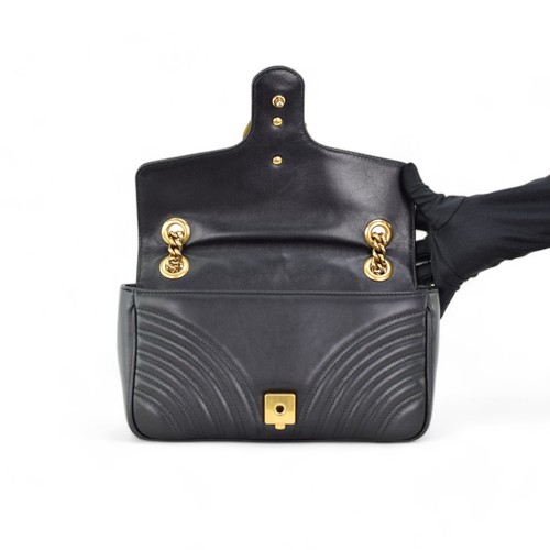 Gucci GG Marmont Small Matelasse Shoulder Bag - Picture 14 of 16