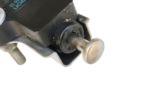 Original Side Stand Switch Sensor YAMAHA YZF-R1 2003 - Picture 6 of 7