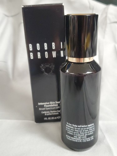 Base de suero intensivo para piel Bobbi Brown W-016 porcelana cálida FPS 40 1,0 oz - Imagen 2 de 4