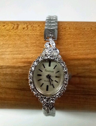 ARMITRON Vintage Women's Watch Swiss Movement 5 Jewel Silver Tone Quartz