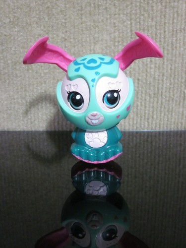 2011 Spin Master Mcdonalds Zoobles Peek-A-Boo Rabbit - Bild 2 von 8