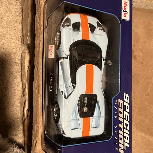 Maisto 2019 Ford GT Special Edition blau mit orangen Streifen Maßstab 1:18 - Bild 2 von 6