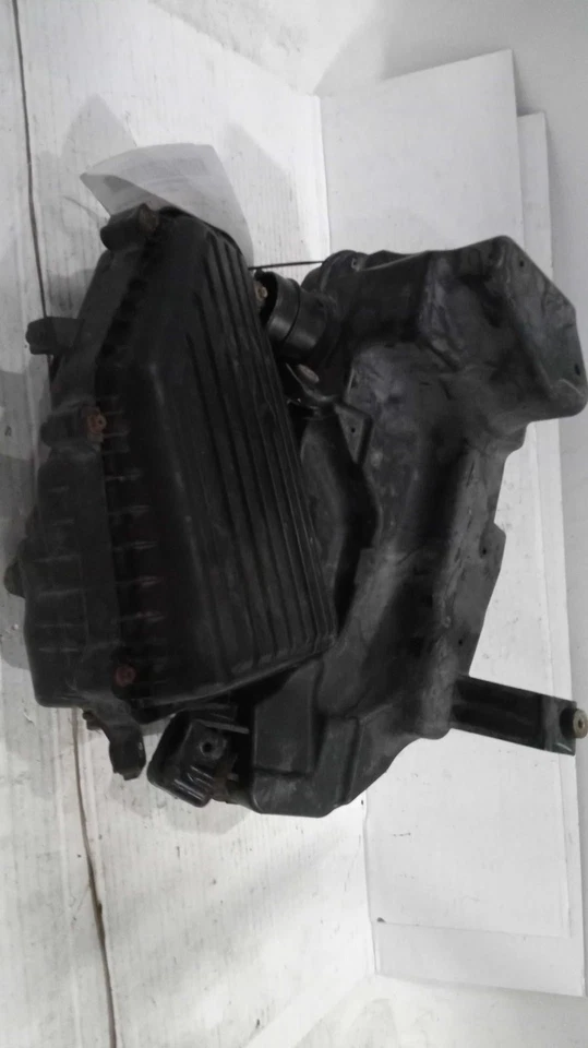 2005 Honda Civic Air Cleaner Assembly OEM Black 1.7L 147K Miles - Image 3 of 4