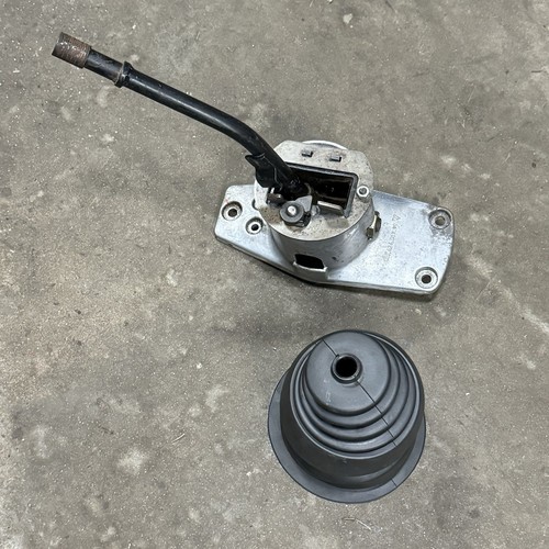 1985-1986 Porsche 911 Carrera 915 Shifter Assembly Shift Lever TOWER - Picture 2 of 11