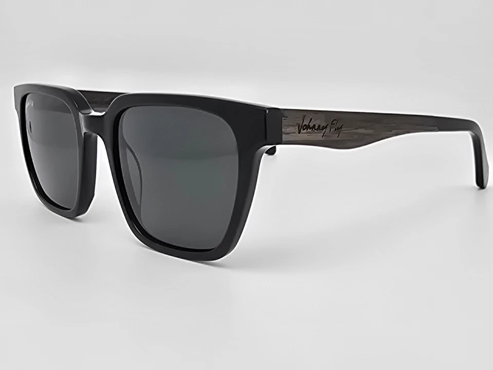 Gafas de sol Johnny Fly Longitude madera de nogal marco negro lentes de humo polarizadas Foto 3 de 4