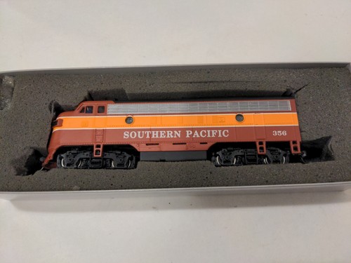 Bachmann Plus HO Southern Pacific F7A Daylight 11235 SP 356 - Picture 9 of 9