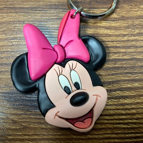 Disney's Minnie Mouse Keyring "Head-Bow" 2-D Laser Cut Monogram Inter. 1999 NWT - Bild 2 von 7