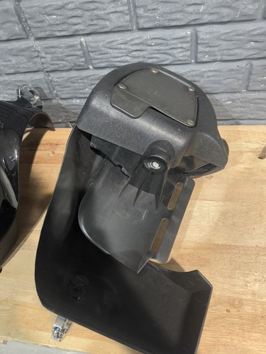 HARLEY DAVIDSON LOWER LEG FAIRINGS GLOVE BOXES HL1584A-05R & -06L - Picture 9 of 14