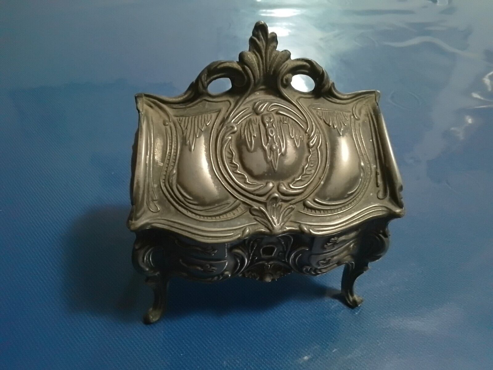 Picture 4 of 11