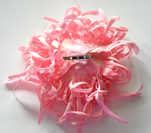 6" Frilly Pink Spider Mum Artificial Silk Flower BROOCH Pin - Bild 2 von 2