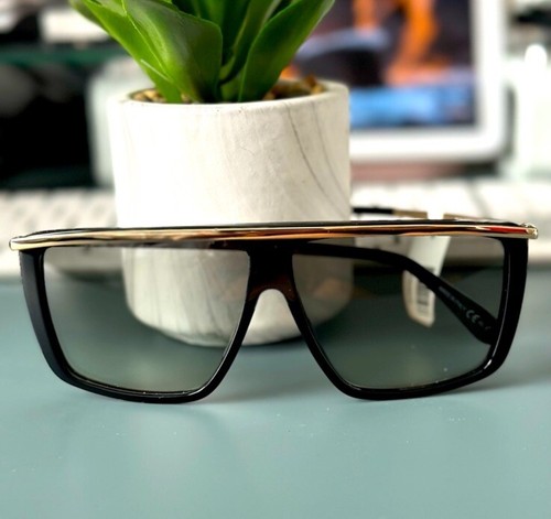 Authentic - NEW GIVENCHY GV 7146/G/S BLACK - SUNGLASSES. - Picture 2 of 3