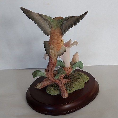 Maruri Rufous Hummingbird w/ Hibiscus Flower Colorful #PH -2031 Statue Figurine - Picture 11 of 11