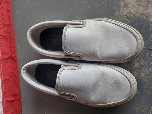 VANS SHOES LOW TOPS CLASSIC WHITE LEATHER SLIP ONS MENS 7 WOMENS 8.5 OLD SCHOOL - Picture 2 of 5