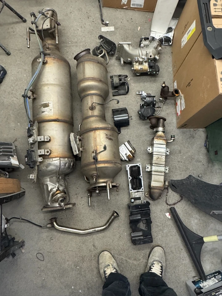 Convertidor catalítico Dodge Ram 3500 Foto 2 de 3