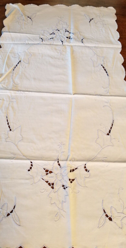 Corredor de Mesa Bordado Flores Azules Blanco Algodón Vintage 30"x16" - Imagen 8 de 8