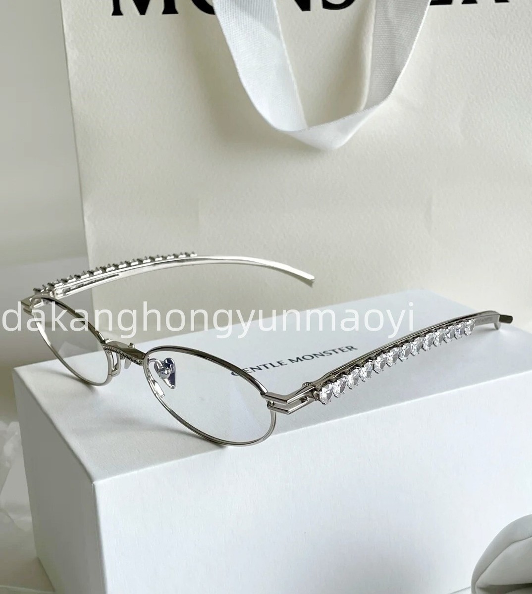 2024 GentleMonster Sunglasses Jennie - Barrette 02 Silver 2024 GentleMonster Sunglasses Jennie - Barrette 02 Silver