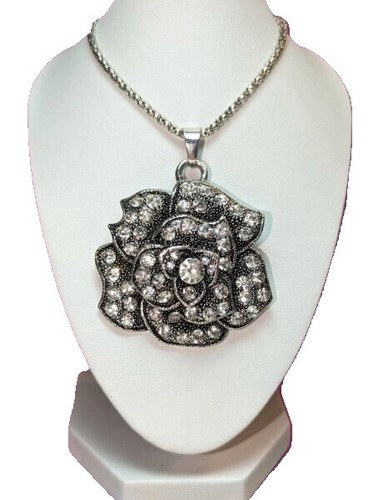 Betsey Johnson Collana Fiore Rosa Oro - Ciondolo 3D Con Cristalli, Catena 69-73 Cm, Sacchetto Regalo