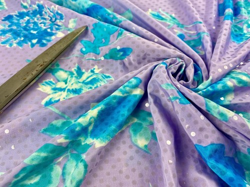* NEU * transparentes Pailletten Blumendruck 100 % Poly Stretch Kleid/Handwerk Stoff * KOSTENLOSER VERSAND - Bild 6 von 8