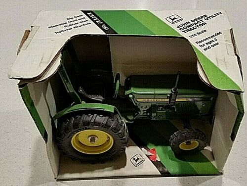 John Deere Compact Utility Tractor 1/16 Die Cast, Ertl #581 Collectible - Picture 2 of 3