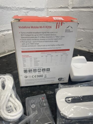 Vodafone R206 Portable Mobile Wi-Fi Hotspot Mobile - Picture 2 of 2