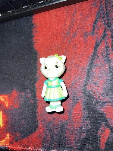 Daniel Tiger's Neighborhood PBS Katerina Cat 2.5" Figure Cake Topper Toy! - Picture 2 of 7