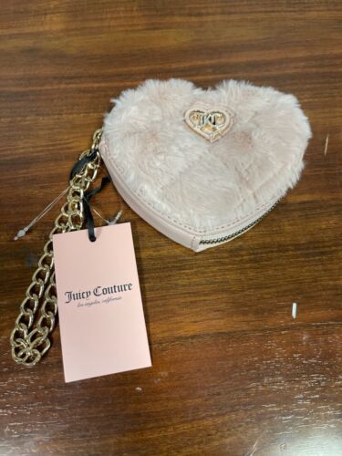 Juicy Couture herzförmiges rosa Fell Gem Cozy Herz Reißverschluss Kalbsleder Dusty Blush
