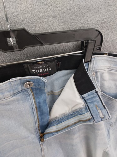 Torrid Premium Sky High Skinny Capri Jeans Women 30R Light Wash Blue Distressed - Bild 7 von 12