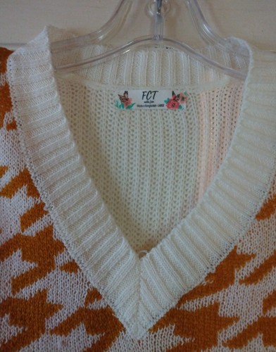 FCT with Love maize and cream sweater vest new juniors size large - Picture 4 of 6