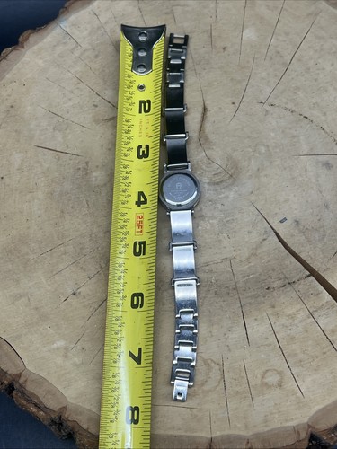 Etienne Aigner Watch Needs battery Please see photos for details - Picture 9 of 10