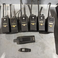  Lot of 6 Motorola PR400 AAH65RDF9AA3AN UHF 2-Way Radios