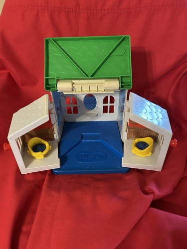 Vintage 1980s Little Tikes Toddle Tots Family House Portable Dollhouse Fast Ship - Picture 2 of 3