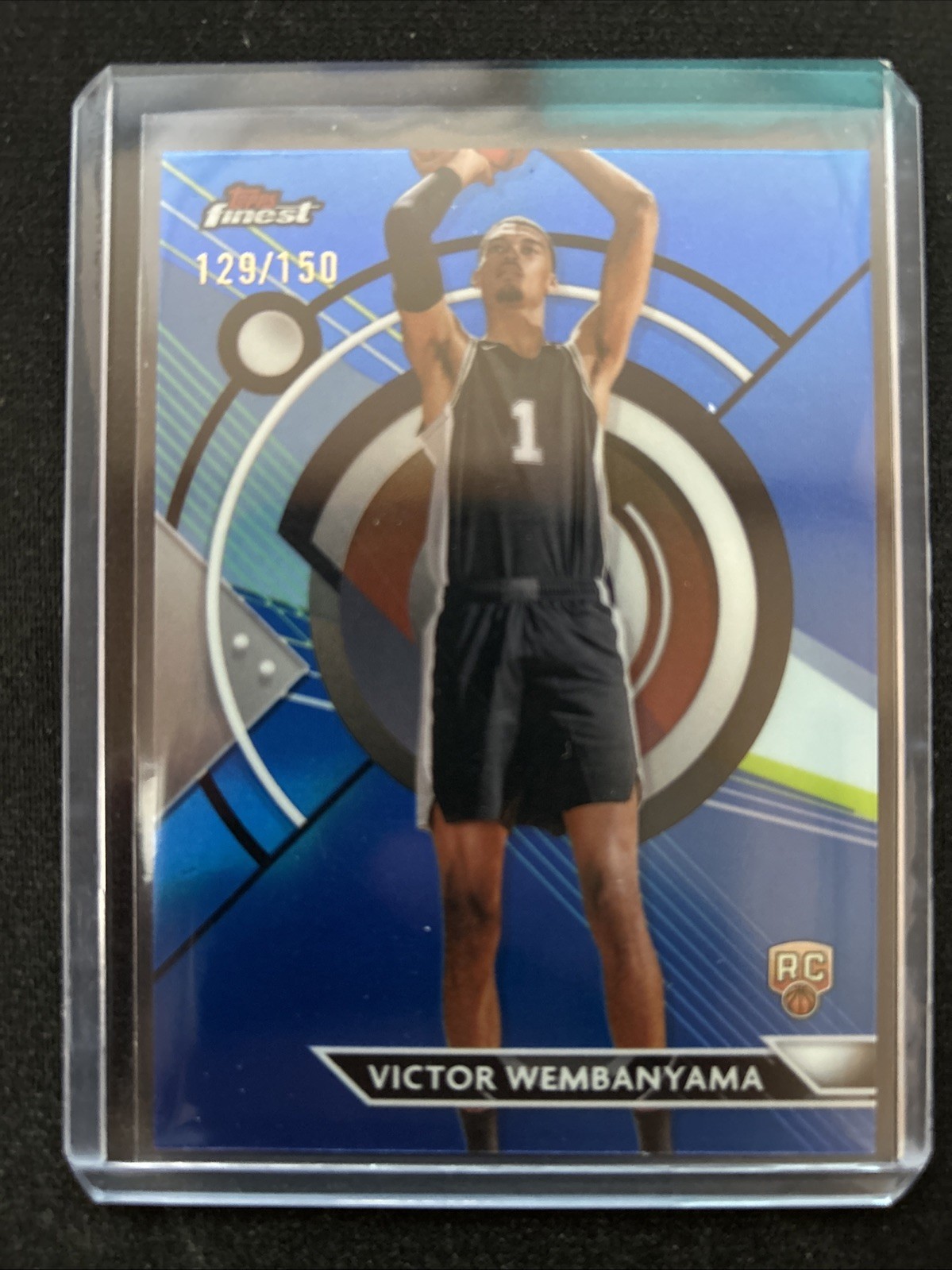 2023-24 Topps Finest - Common Victor Wembanyama #76 Blue Refractor /150 (RC)