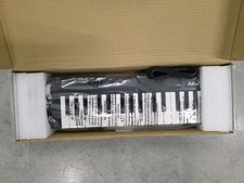 Midiplus AKM320 Midi Keyboard Controller / Open Box / Never Used