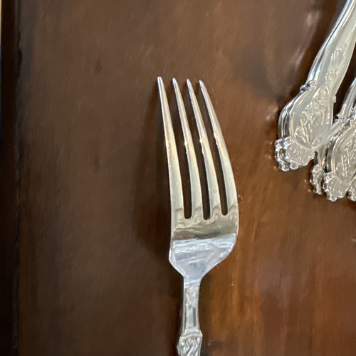 Wallace Silver Monkey Solid 8 1/2” Dinner Forks 16 Total Sold Each Look - Picture 9 of 19