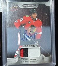 23-24 UD Engrained Mahogany Memorabilia Auto RC Wyatt Kaiser 09/49 Blackhawks