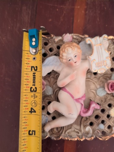 Vintage Ucagco Biskuitporzellan Cherub Wandrelief Engel Blumen Musik Wandrelief  - Bild 2 von 24