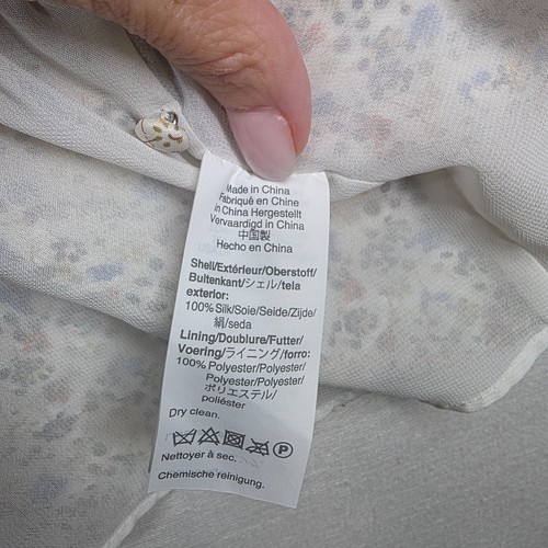 MADEWELL Damen Seide V-Ausschnitt Blumenmuster Top Shirt Large weiß gefüttert - Bild 7 von 9