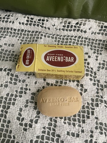 Aveeno Bar Natural Colloidal Oatmeal, Vintage, Cleansing - Picture 3 of 5
