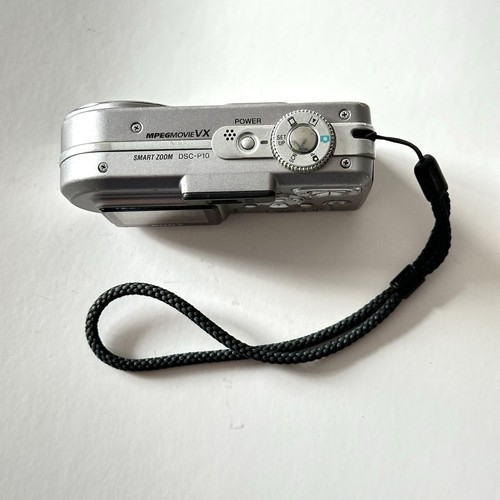 Sony Cybershot DSC-P10 5MP Smart Zoom Compact Camera Point & Shoot - Picture 3 of 4