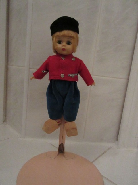 madame alexander dutch doll