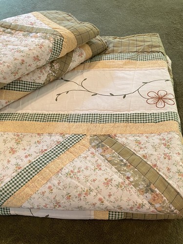 Vtg Sunny Quilt Floral Blue Yellow Green Pink Bed 86”x 86” Domestications Shams - Picture 24 of 24