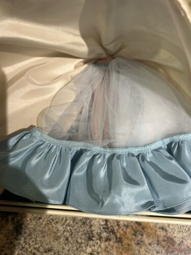 Mattel Provencale Barbie 2001 Limited Fashion Model Collection Silkstone #50829 - Picture 8 of 10