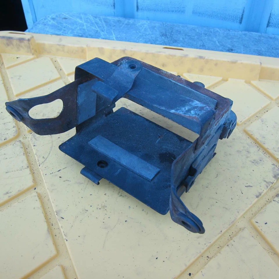 Suzuki Katana 600 GSX 600 F 1995 OEM caja de batería de metal Foto 4 de 4