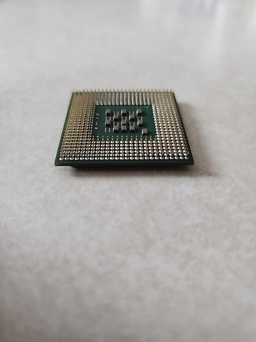 Intel® Celeron® Processor 2.40 GHz, 128K Cache, 400 MHz FSB - Picture 5 of 5