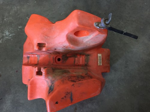 2003 KTM 450 SX GAS TANK WITH FUEL PETCOCK - Picture 8 of 10