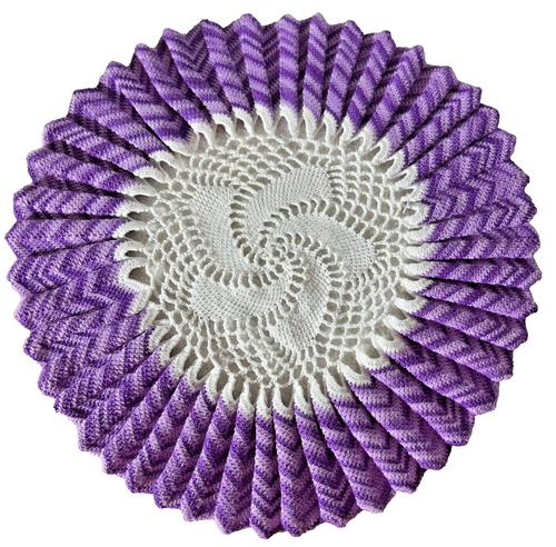 Vintage~ Hand Crocheted~ Ruffled Doily~ Shades of Purple & White Yarn ~12" Round - Imagen 3 de 6
