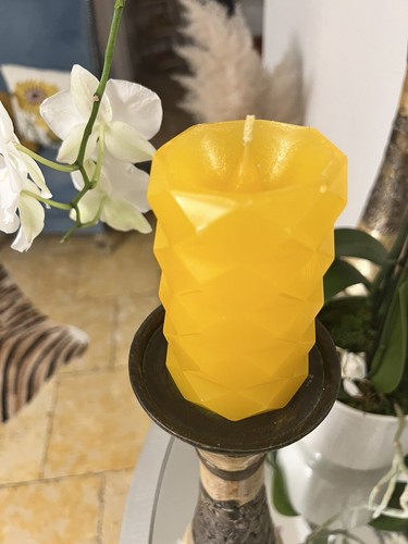 Handmade 100% Pure Beeswax Large Crystal Pillar Shape Candle 100% Hemp Wick - Picture 3 of 4